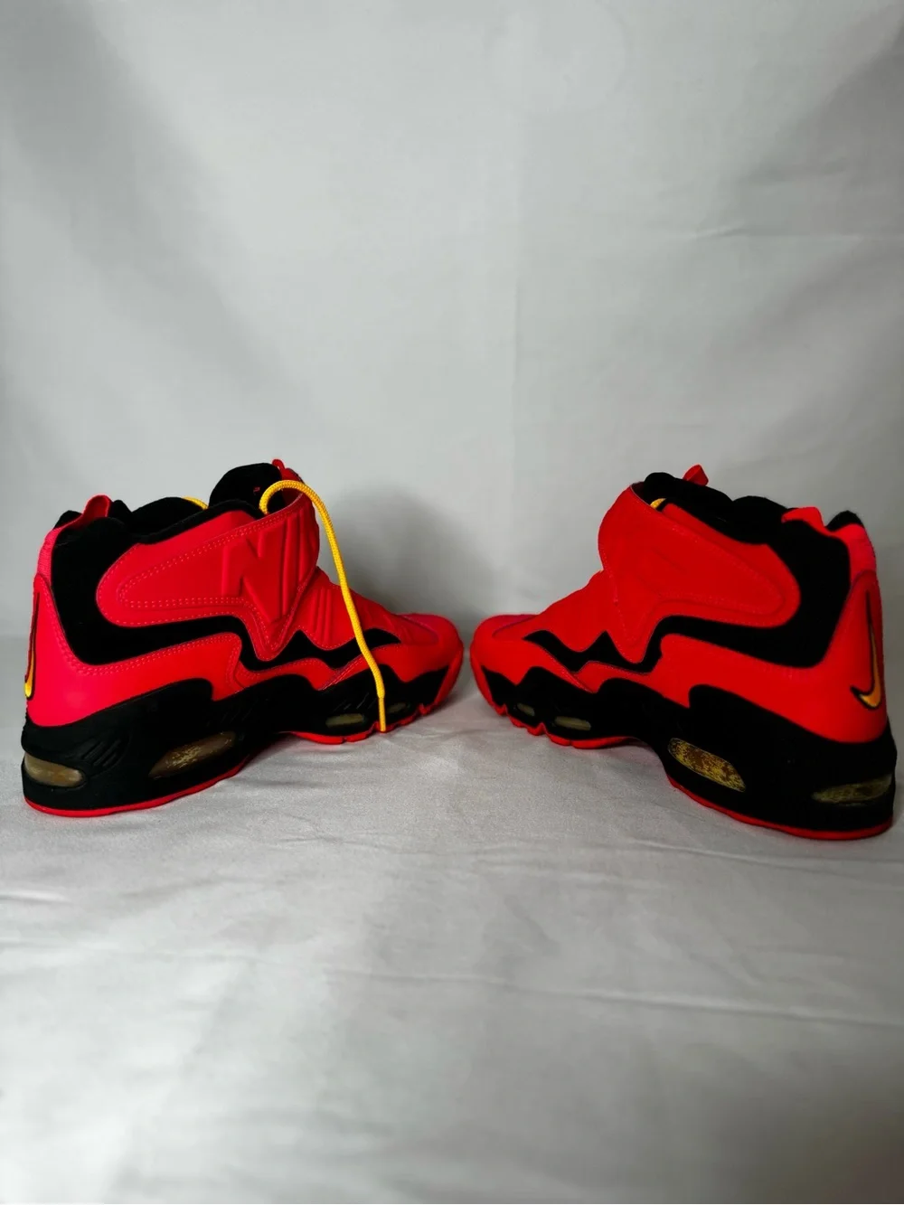 Nike Air Griffey Max 1 Laser Crimson Black Yellow Men's Size 8.5
